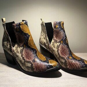 Jeffrey Campbell Womens Cromwell Wine Snakeskin Boot size 8